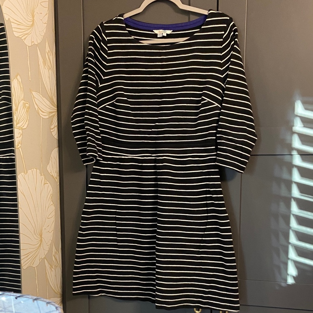 Boden Black and White Striped 3/4 Sleeve Dress
